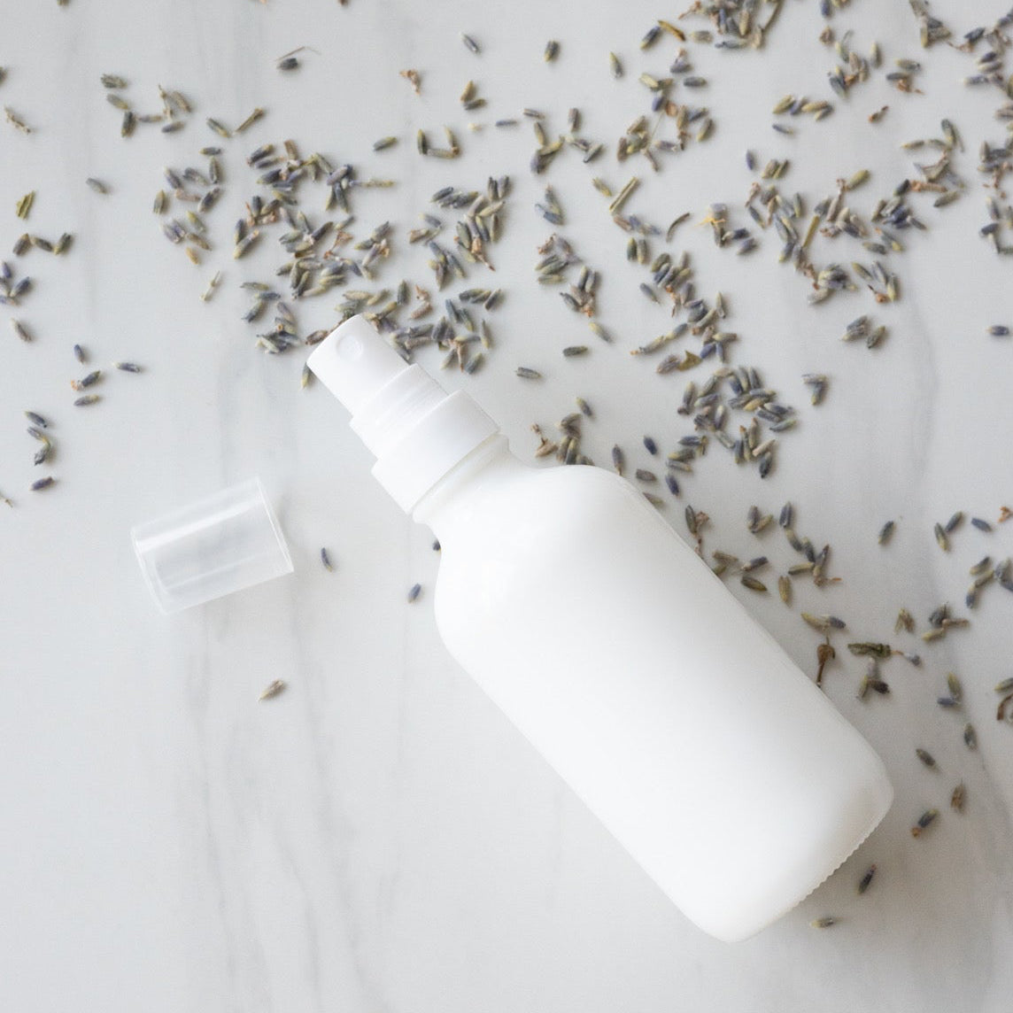 Cosmetic_Bottle_white_Follow_the_Flowers_Lavender